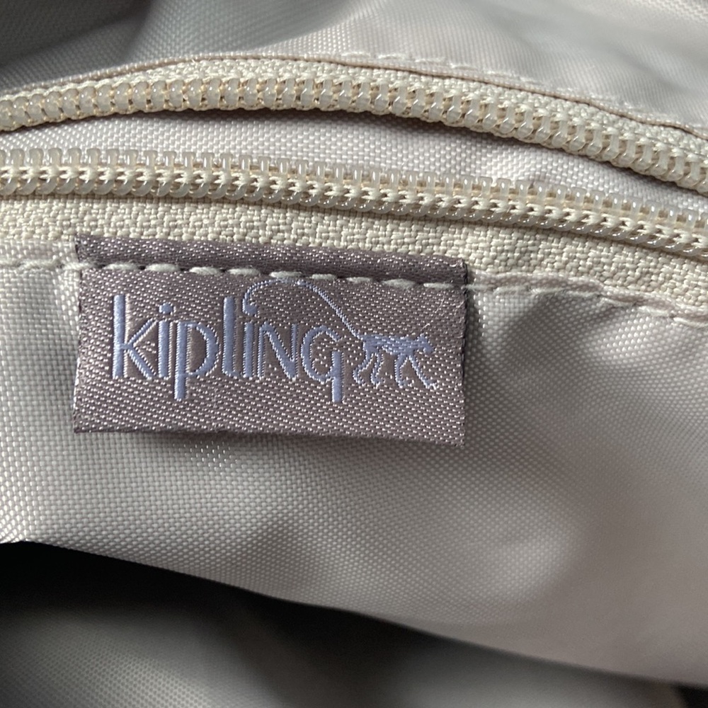 Kipling cross body bag silver/metallic like new - Picture 9 of 9